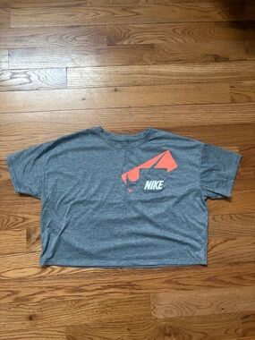 Nike Short Sleeve Tee with Orange Graphic